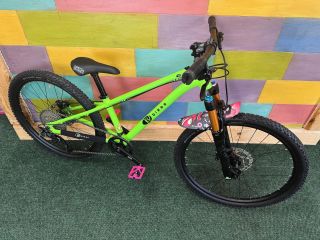 I takto se u nás dá kolo @kubikes_official doladit. Neváhejte a dojděte i VY 🤩🚲